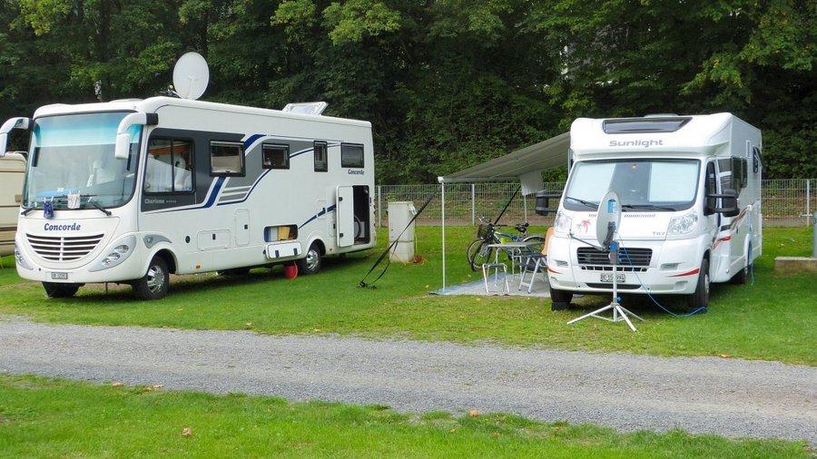 Campingpark Zell, mit grossem Nachbar