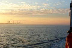 Frachtschiffreise-Elbe-aufwaerts-bild01